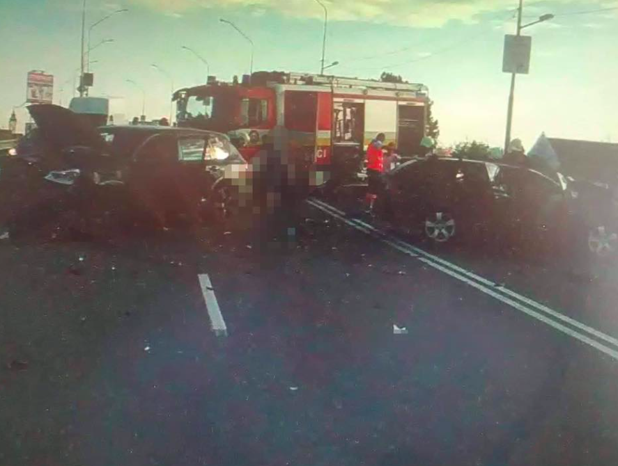 Snímka obrazovky 2019 06 22 o 7.21.13 Foto: V Lučenci sa stala vážna dopravná nehoda, zahynuli pri nej dve osoby a ďalší sú zranení