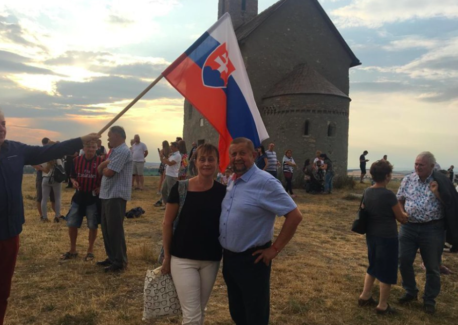 Snímka obrazovky 2019 08 04 o 9.09.47 VIEME PRVÍ Harabín DAL exPREMIÉROVI MEČIARovi KOPAČKY. Akou CESTOU sa VYDÁ ?