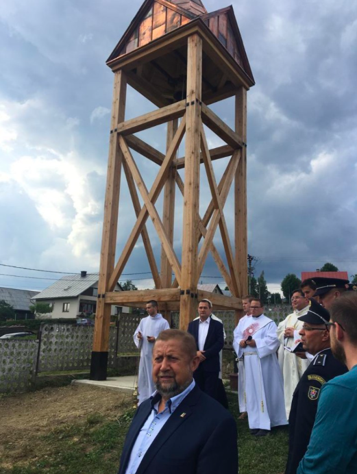 Snímka obrazovky 2019 08 04 o 9.10.19 VIEME PRVÍ Harabín DAL exPREMIÉROVI MEČIARovi KOPAČKY. Akou CESTOU sa VYDÁ ?