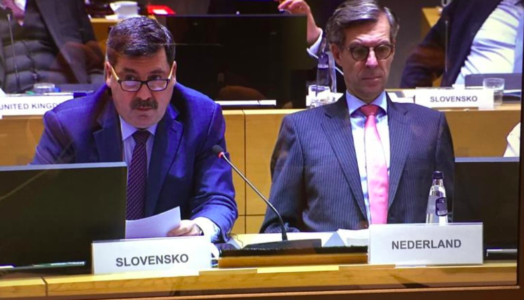 Snímka obrazovky 2018 12 12 o 9.28.57 DEZinformácie sú akútna a strategická HROZBA pre demokraciu, uviedol štátny tajomník Ružička