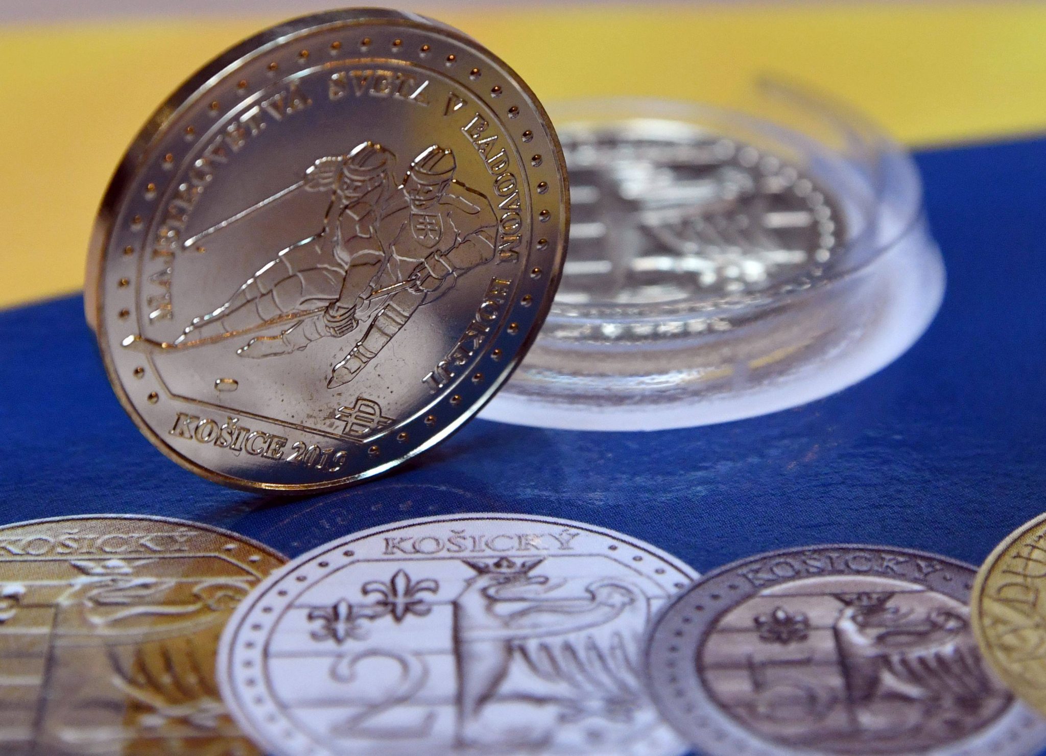 1 dukat hokejovy2 1 HOKEJOVÝ DUKÁT sa stal bestsellerom. V Kremnici vyrazili iba 3 tisíc kusov a pre Fínov sa stal dukát talizmanom