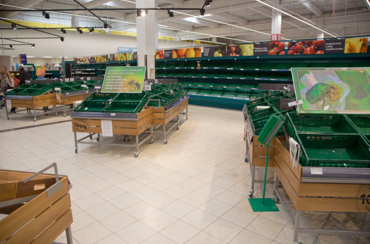 Snímka obrazovky 2019 05 23 o 12.56.32 ŠOK: TESCO s prázdnymi regálmi. BEZ pOTRAVÍN. ČO sa stalo?