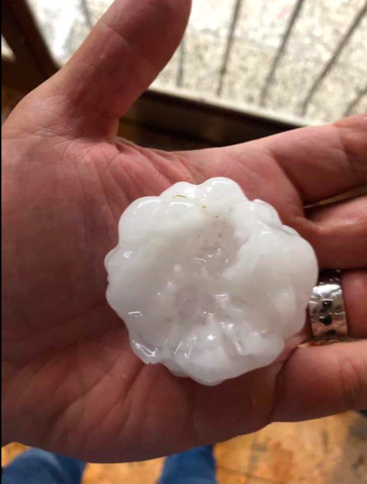 Snímka obrazovky 2019 06 29 o 14.43.36 Tisíce aút POŠKODENÝCH. Východom sa prehnala supercela s KRÚPAMI. TO musíte vidieť