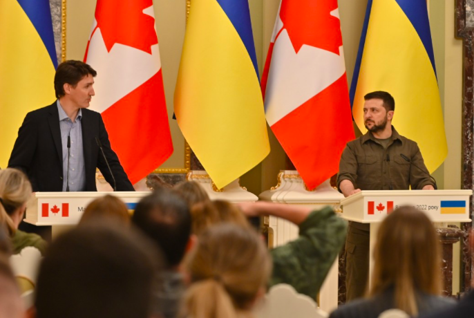 Snimka obrazovky 2022 05 09 o 8.44.26 MEDAILA pre PSA. Zelenskyy ocenil psiu pomoc z KANADY. FOTKY